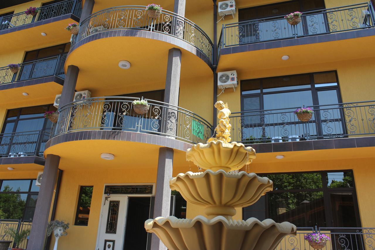 Коралл - Coral Sea Hotel Gantiadi Kültér fotó